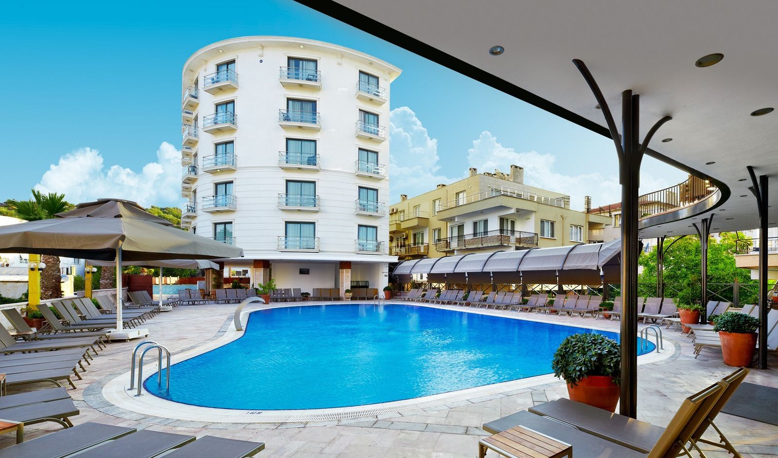 Ayvalık Çınar Hotel – görsel 1: Genel Görünüm