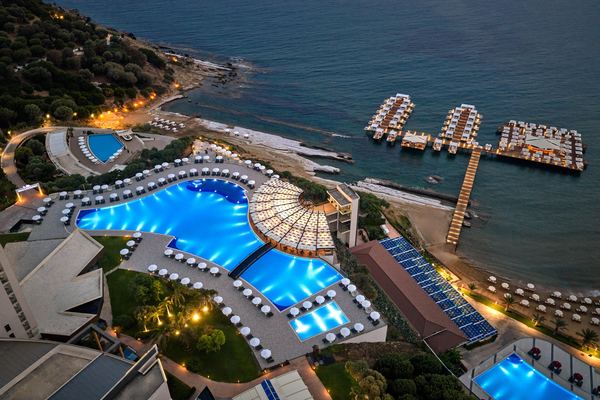 Elexus Hotel Resort