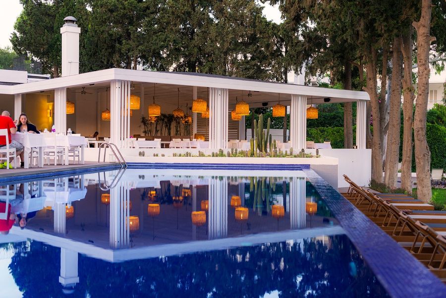 Liv Hotel By Bellazure – görsel 3: Restoran