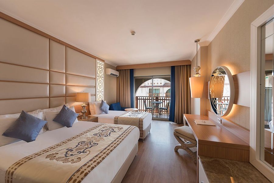 Quattro Beach Spa & Resort Otel Alanya – görsel 2: Oda