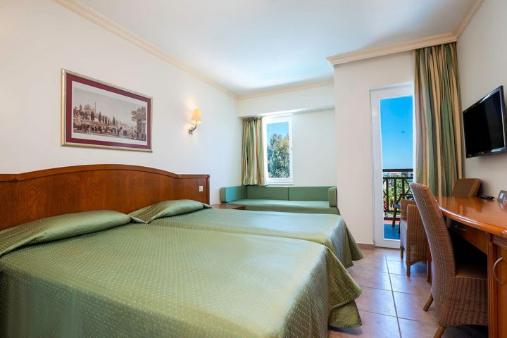 AKKA Hotels Claros