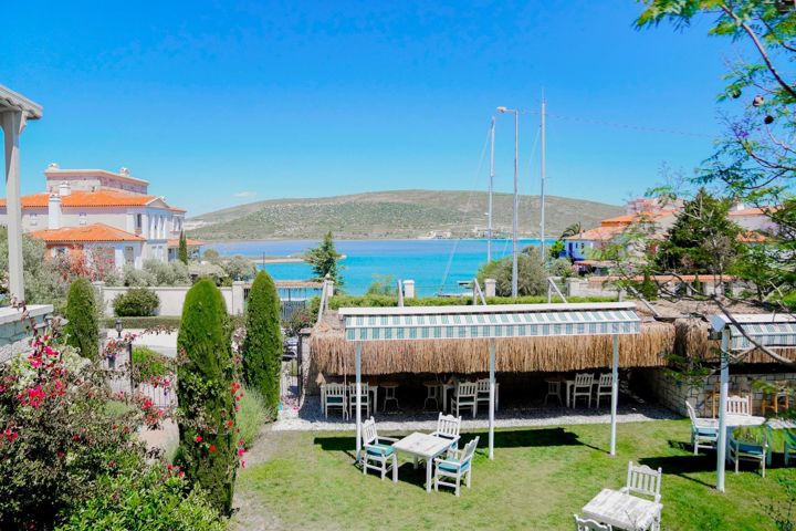 Alaçatı Marina Palace