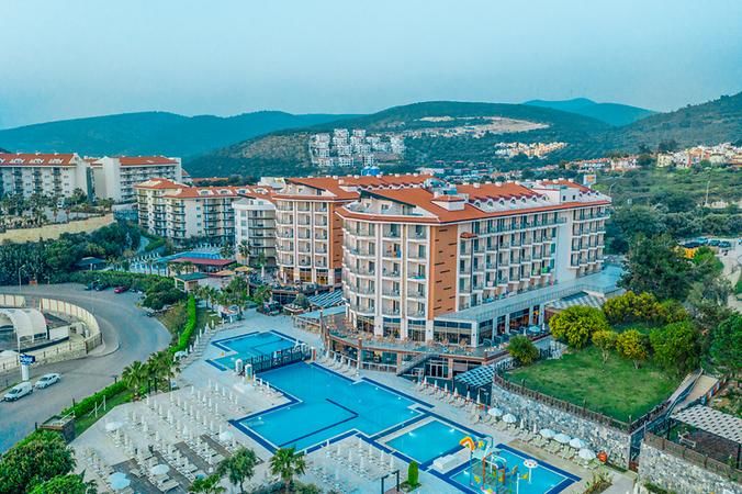 Ramada Resort By Wyndham & Golf