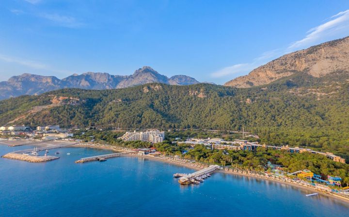 Rixos Sungate - The Land of Legends Access