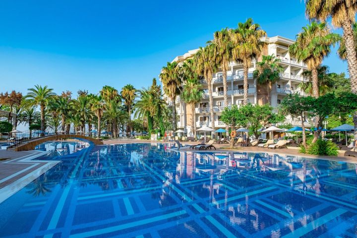 Utopia Resort & Residence