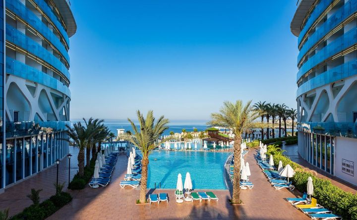 Vikingen Infinity Resort&Spa