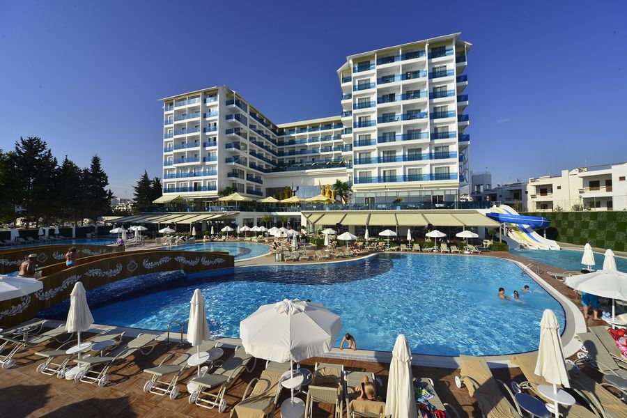 Azura Deluxe Resort & Spa – görsel 2: 