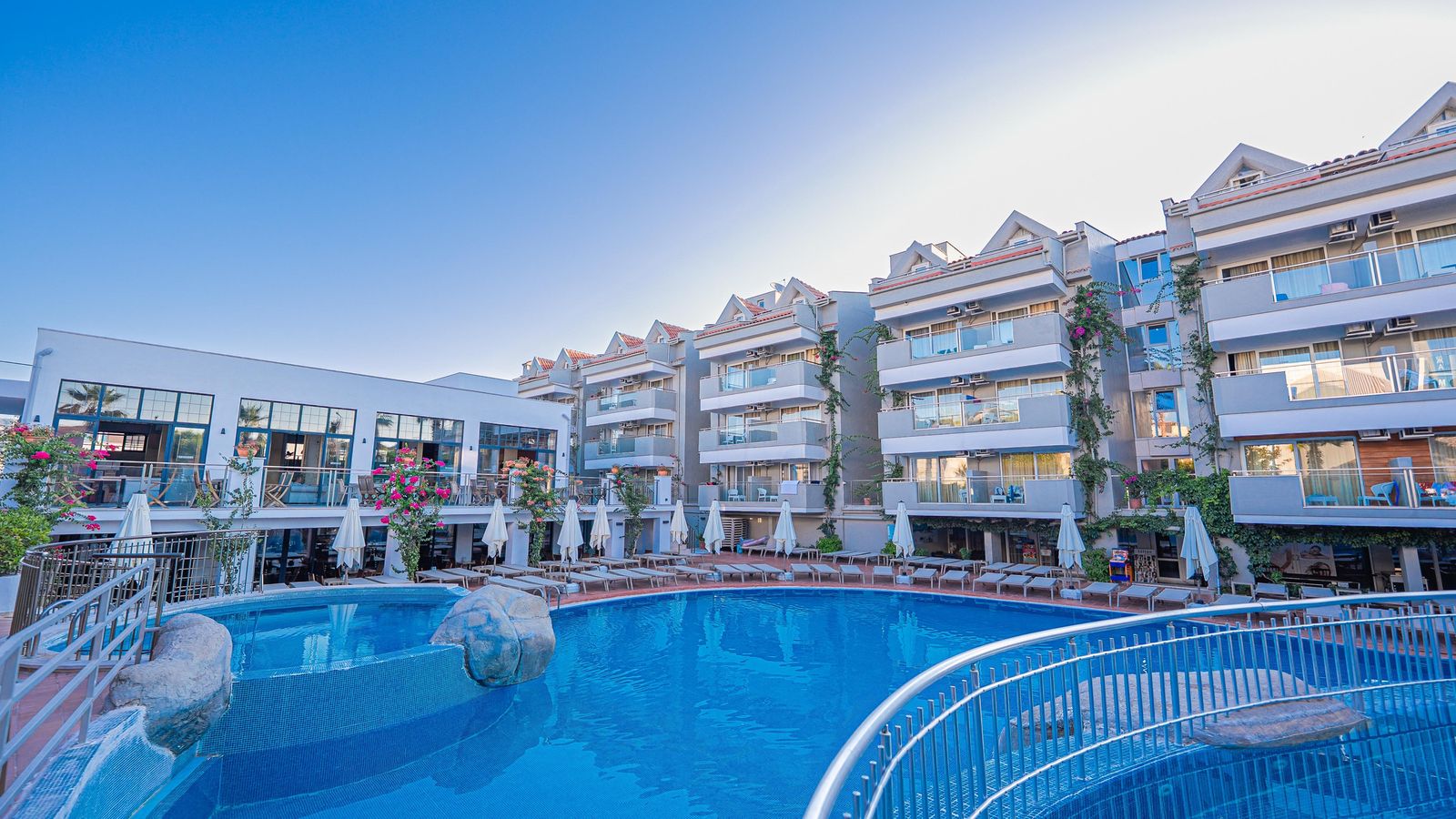 Begonville Hotel – görsel 1: Genel Görünüm