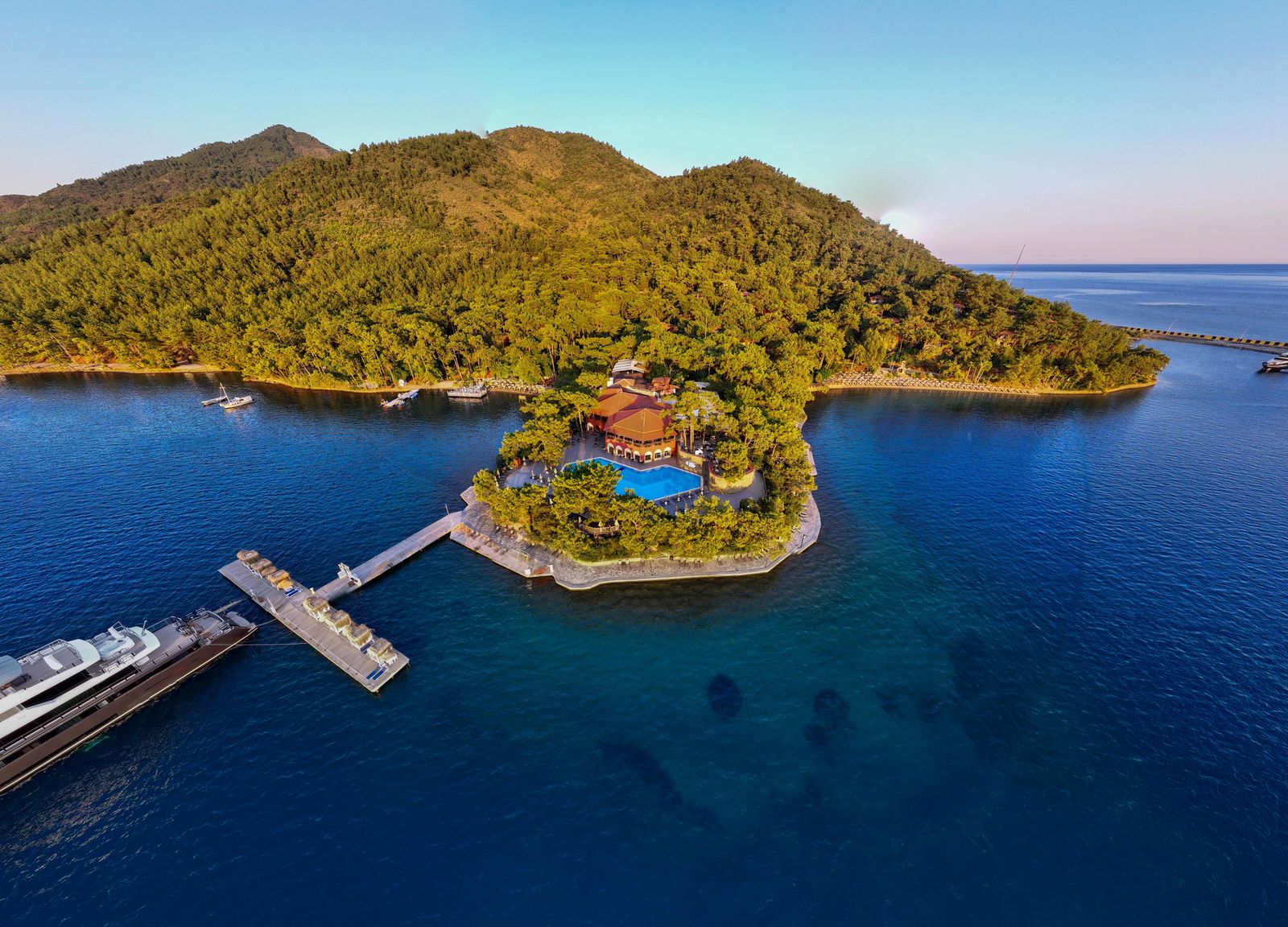 Marmaris Bay Resort +16 – görsel 1: Genel Görünüm