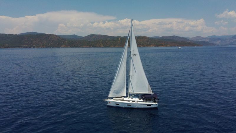 Yelkenli Bavaria C42 · Fethiye · 2024