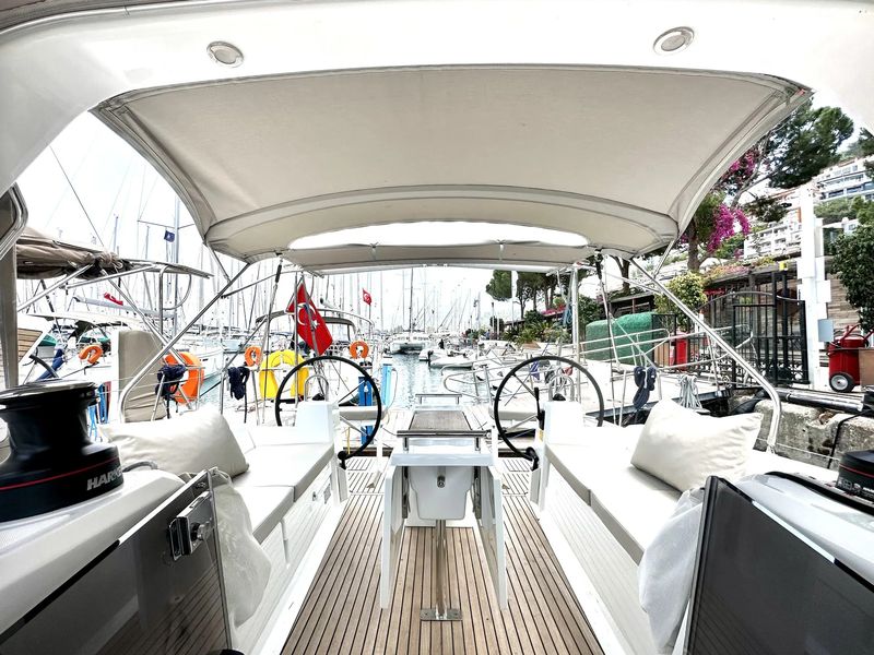 Yelkenli Oceanis 38.1 · Orhaniye · 2022