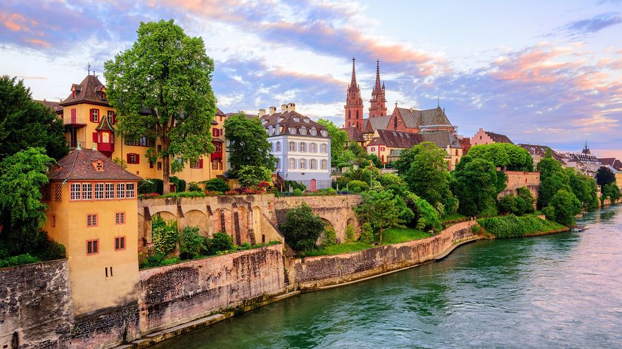 Grand Benelüks & Paris & Alsace & İsviçre (Pegasus) – Basel