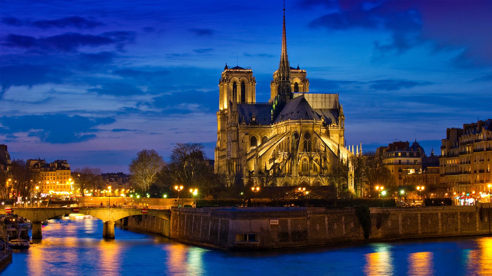 Paris – 3 Gece 4 Gün (THY) – Eyfel Kulesi